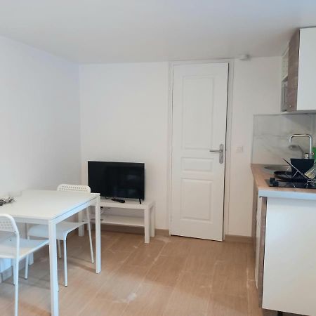 Super Appartement Au Centre Ville De Rosny Sous Bois Exterior foto
