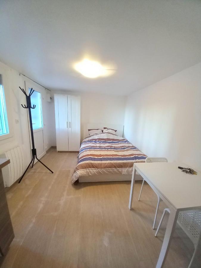 Super Appartement Au Centre Ville De Rosny Sous Bois Exterior foto